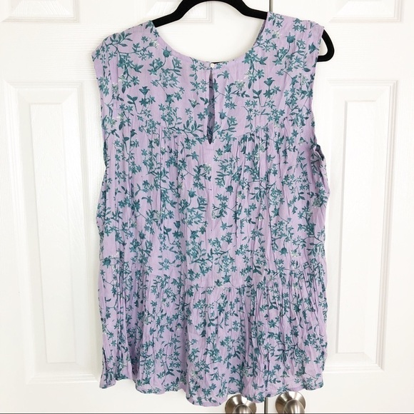 New Caslon Flutter Hem Woven Tank - Picture 6 of 8